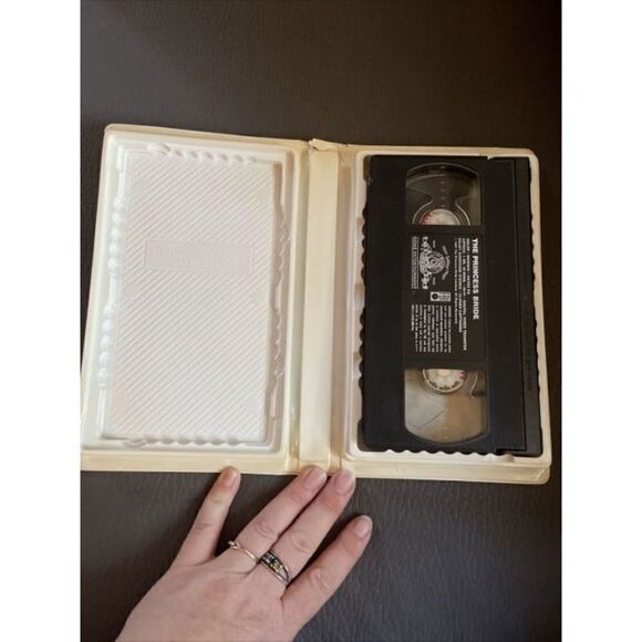 The Princess Bride (VHS, 1998, Clam Shell Case Family Entertainment) - Picture 5 of 6